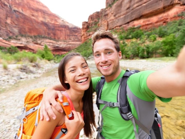 romantic hiking ideas - taking a selfie